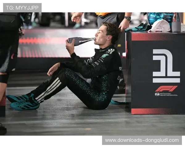 拉塞尔第四名完赛,梅奔双车积分助力车队亚军争夺 拉塞尔第四名完赛,梅奔双车积分助力车队亚军争夺